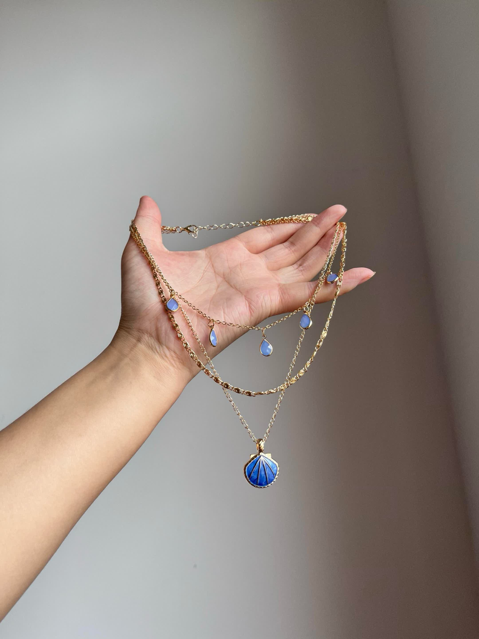 Vintage blue shell layered necklace